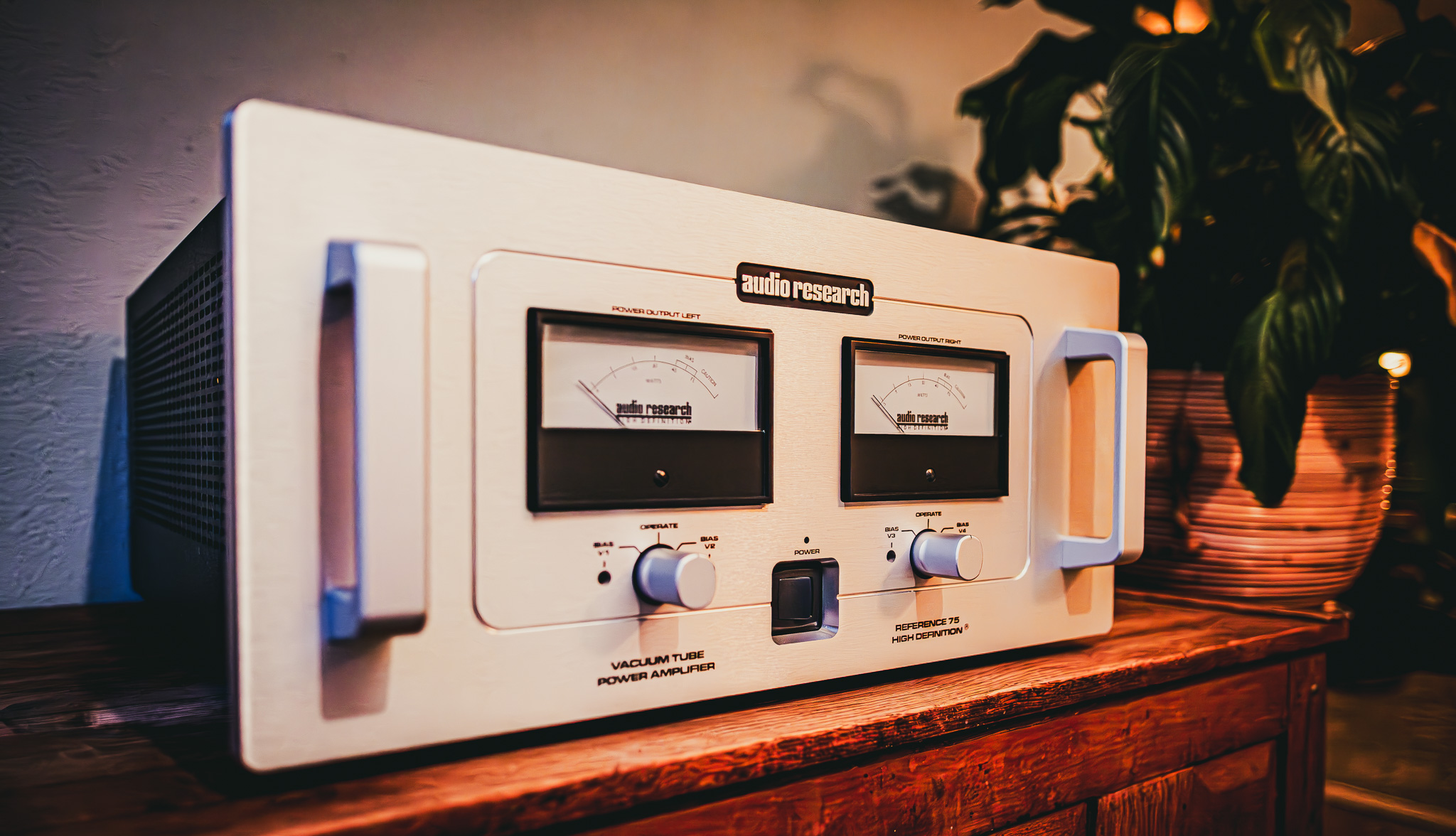 Audio Research Reference 75 stereo tube power amplifier, photographed by Michel Thijssen