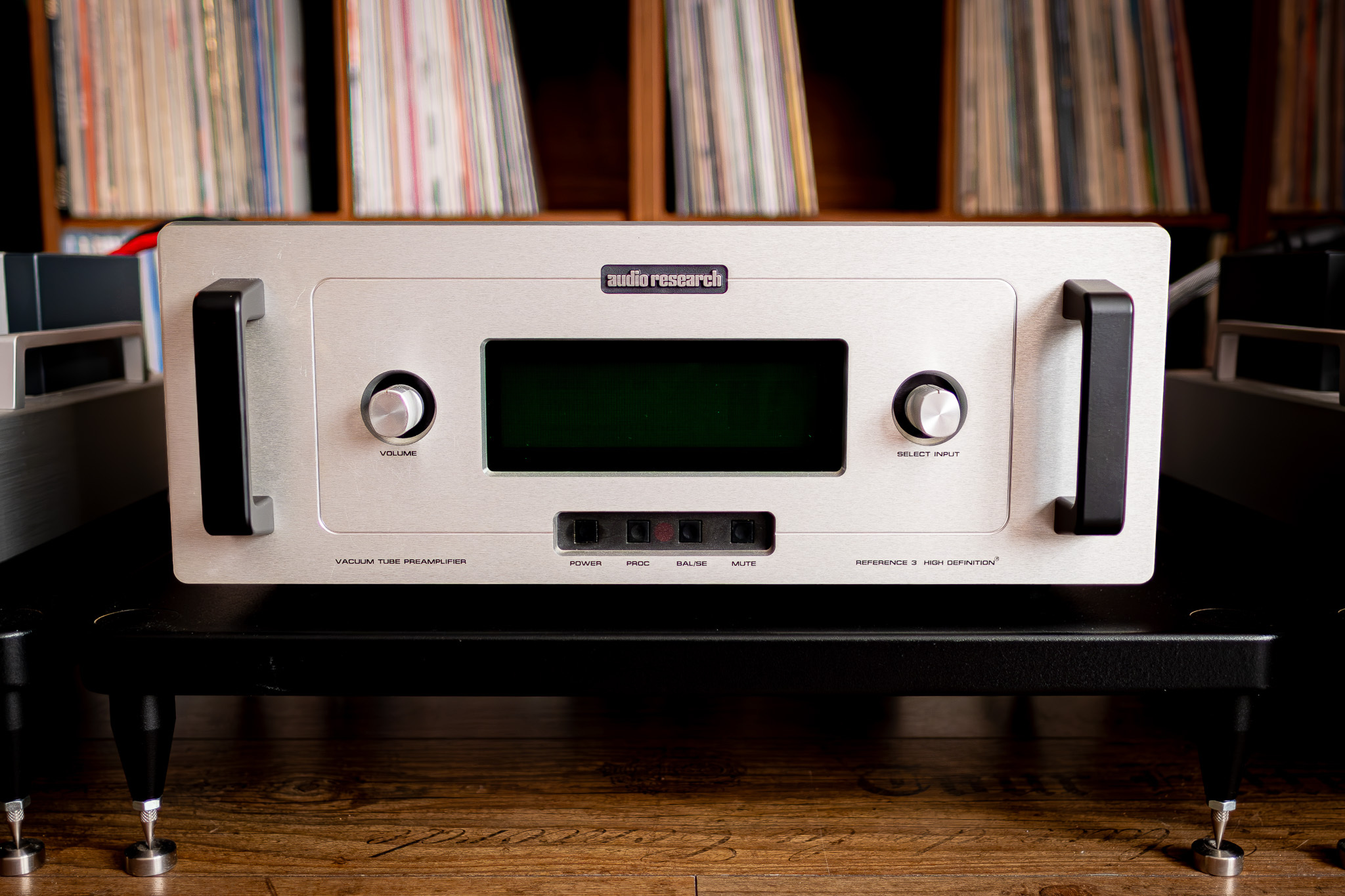 Audio Research Reference 3 tube preamplifier, original photograph by Michel Thijssen